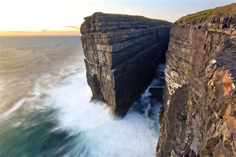 Loop Head Lighthouse – Atlantic Way Touring