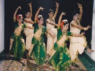 Dance forms of West Bengal, Theatre, Folk, Traditional