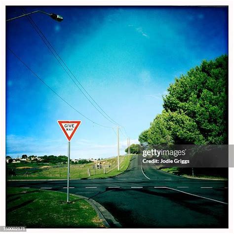 115 Give Way Sign Australia Stock Photos, High-Res Pictures, and Images ...