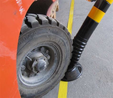 Flexible Bollards - 1000mm High - Impact Protection - Safe Industrial