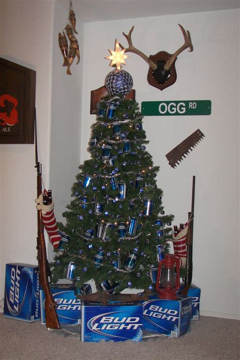 Redneck Christmas Tree. A great way to decorate with beer cans ...