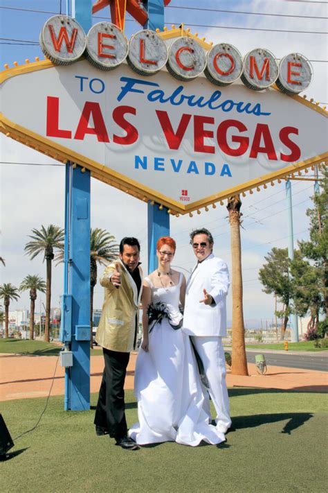 ELVIS ROMANCE WEDDING - LV Wedding Connection