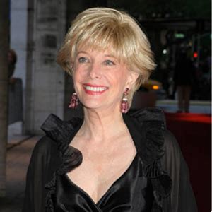 Lesley Stahl Biography, CBS, correspondent, net worth, personal life, married, divorce