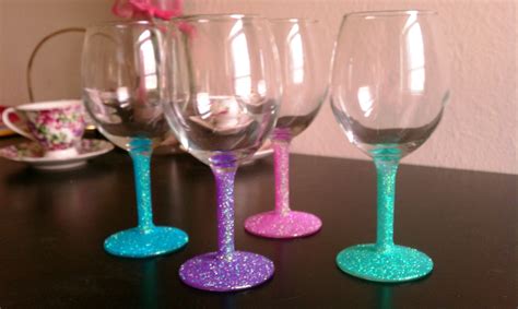 Cupcakes & Couture: DIY Glitter Wine Glasses