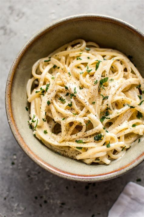 Make Creamy Garlic Pasta in 15 Minutes Tonight | Garlic pasta recipe, Creamy garlic pasta ...