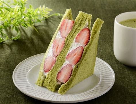 Green tea strawberry dessert sandwiches: Today’s reason Japanese ...