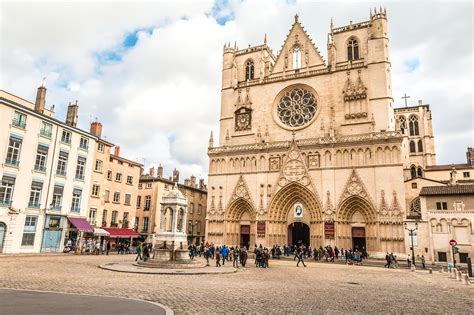 Cathédrale Saint-Jean-Baptiste in Lyon - Visit a Historic Roman ...