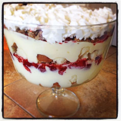 Strawberry Poundcake Trifle (whip heavy whipping cream, make vanilla ...