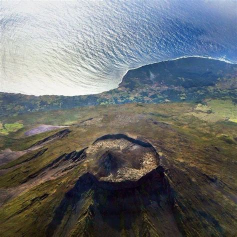 Pico volcano, Azores islands. Photo by João Manuel | Portugal, Volcanes ...