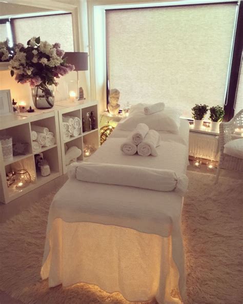 Spa Decor Ideas Estheticians48 Massage Room Decor, Massage Therapy ...