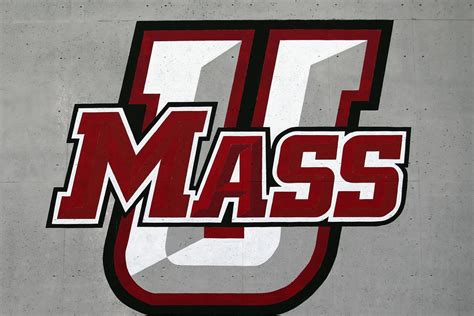 97 Framingham Students Make UMass Amherst Dean's List - Framingham Source