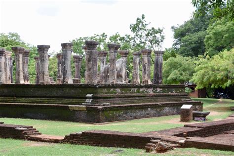 Ruins of Temple at Polonnaruwa Stock Image - Image of polonnaruwa, city: 103044879