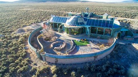 PHOENIX EARTHSHIP - STUNNING OFFICIAL EARTHSHIP - Earth houses for Rent ...