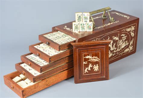 REF2081 Chinese Mahjong set. - Antique Chess Shop