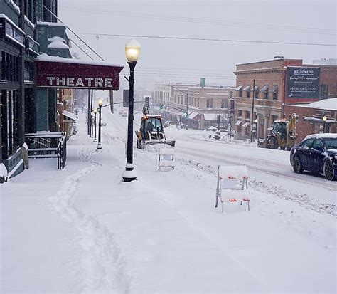 2 storms expected to drop anywhere from 10 to 30 inches of snow in some northern Arizona areas ...