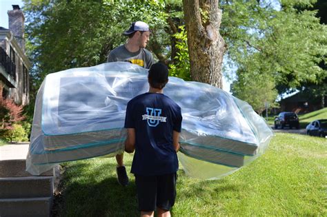 Moving Your Mattress: Two Ways To Get It Done • UniMovers