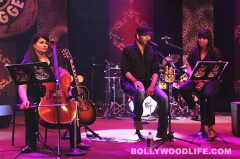 Mohit Chauhan turns Rockstar on 'MTV Unplugged' - Bollywood News ...