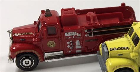 Classic Seagrave Fire Engine | Model Trucks | hobbyDB