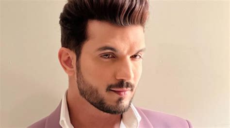 Arjun Bijlani recalls he sold his mother’s gold jewellery to get his ...