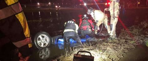 Torrential rain causes flash flooding, water rescues in Houston - ABC News