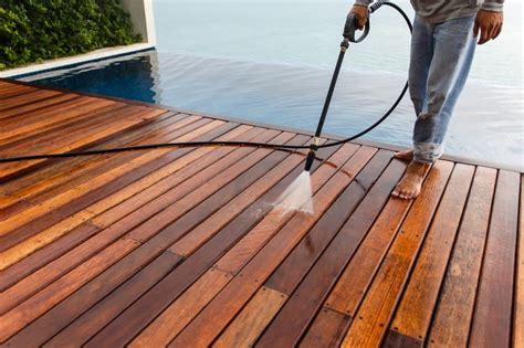 The Ultimate Guide to Maintaining & Cleaning A Deck