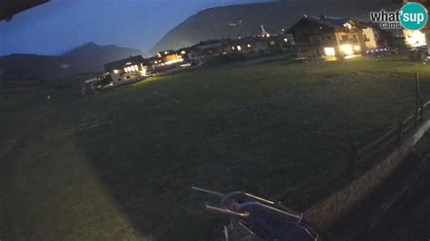 Livigno webcam - view on Livigno Ski School area - LivignoGO - WhatsUpCams - LIVE streaming