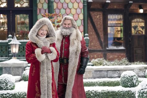 Goldie Hawn Shines As Mrs. Claus In 'The Christmas Chronicles 2'