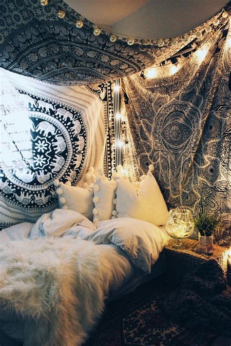 Small bedroom decorating ideas with faux fur, pillows, tapestries ...