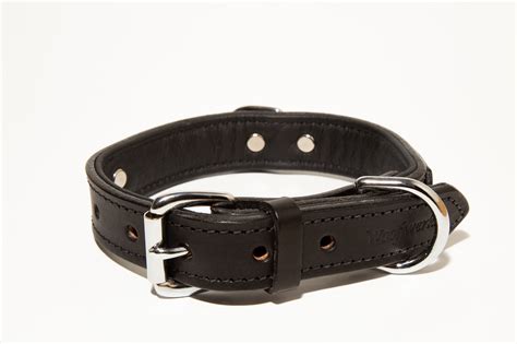 Premium Leather Dog Collar in Classic Black with Adjustable Eyelets