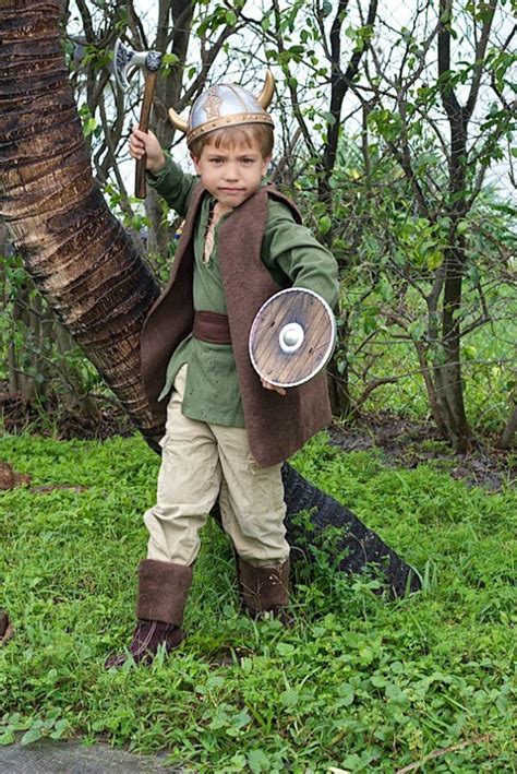 Hiccup Costume DIY: How to Train Your Dragon Costume