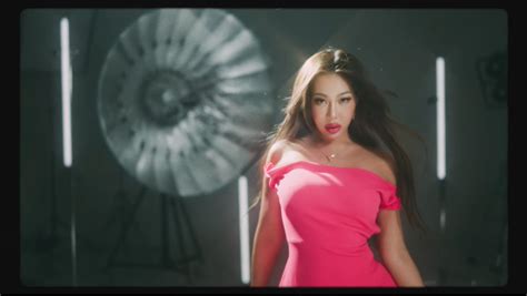 JESSI glows for the camera in her 'ZOOM' comeback MV! ⋆ The latest kpop ...