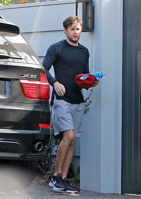 Niall Horan Arrives at a Friends House in Los Angeles – Celeb Donut