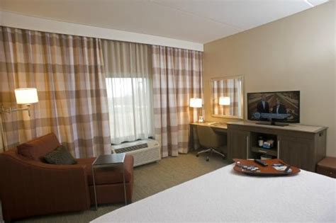 Hampton Inn Springfield Southeast $107 ($̶1̶1̶9̶) - UPDATED 2018 Prices ...