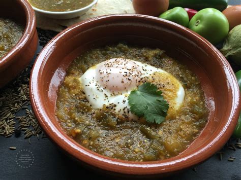 Green Ranchero Eggs Recipe - Adriana's Best Recipes