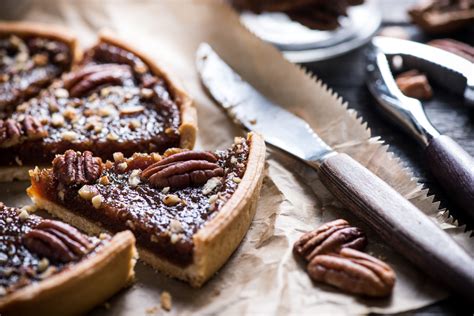 The Nutritional Information of Pecan Pie | Healthfully