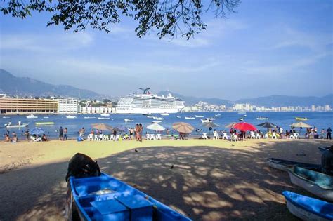 10 Best Beaches in Acapulco - What is the Most Popular Beach in Acapulco? – Go Guides