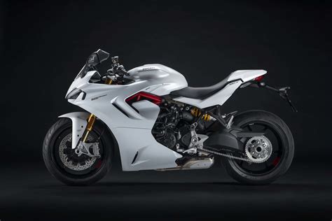 A Facelift and More for the 2021 Ducati SuperSport 950 - Asphalt & Rubber