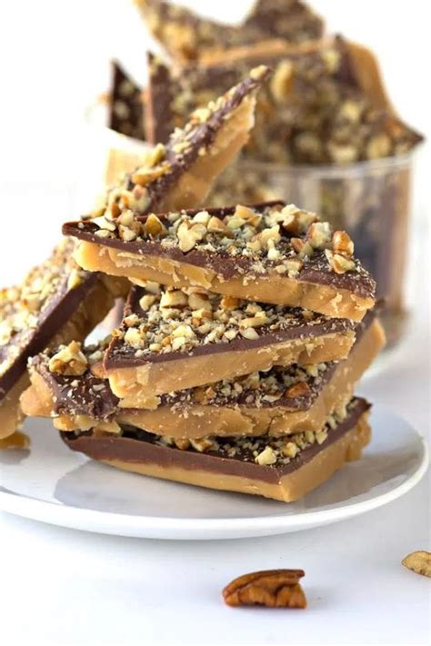 Heath Bars | Recipe | Candy recipes homemade, Heath bar recipes, Candy ...