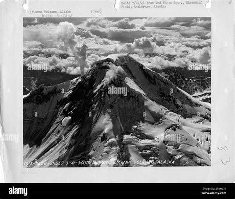 Alaska - Iliamna Volcano, Aerial Photograph Stock Photo - Alamy