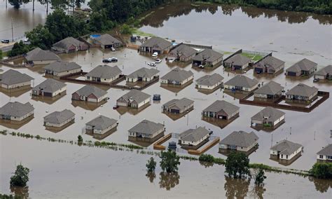 Louisiana Flood Seen Costing Up to $15 Billion, Mostly Uninsured - Bloomberg