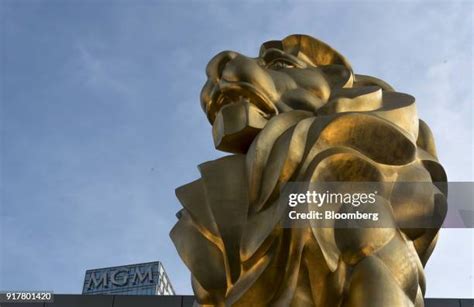 84 Mgm Lion Statue Stock Photos, High-Res Pictures, and Images - Getty ...