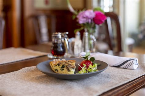 Middlebury, Vermont Dining Menus | Fine Dining & Bar - Swift House Inn