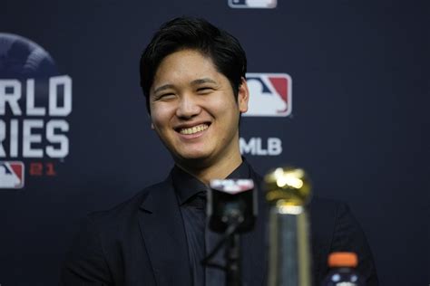 Ohtani gets special award from MLB for 2-way All-Star season