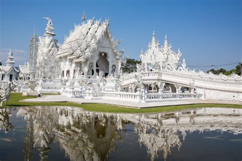 Cycling to the White Temple, Chiang Rai, Thailand | Earth Trekkers