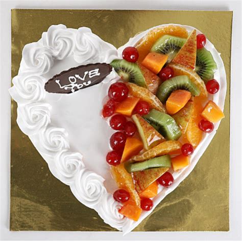 Heart Shaped Vanilla Fruit Cake in Vanilla Cakes | Unique Cake ...