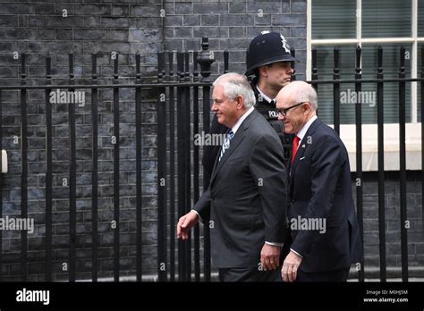 Us ambassador woody johnson arrive 10 downing street hi-res stock ...