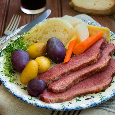 Corned Beef and Cabbage (New England Boiled Dinner) | New england ...