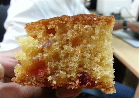 Eggless Sponge Cake Recipe by Medini Mangala - Cookpad