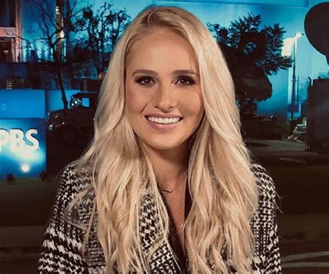 Tomi Lahren Biography - Facts, Childhood, Family Life & Achievements