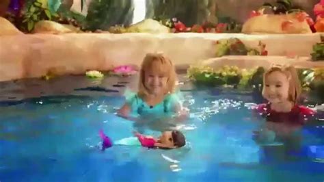 Sparkle & Swim Mermaid Dora - Dora and Friends - Fisher Price - CDR85 - World Toys - YouTube